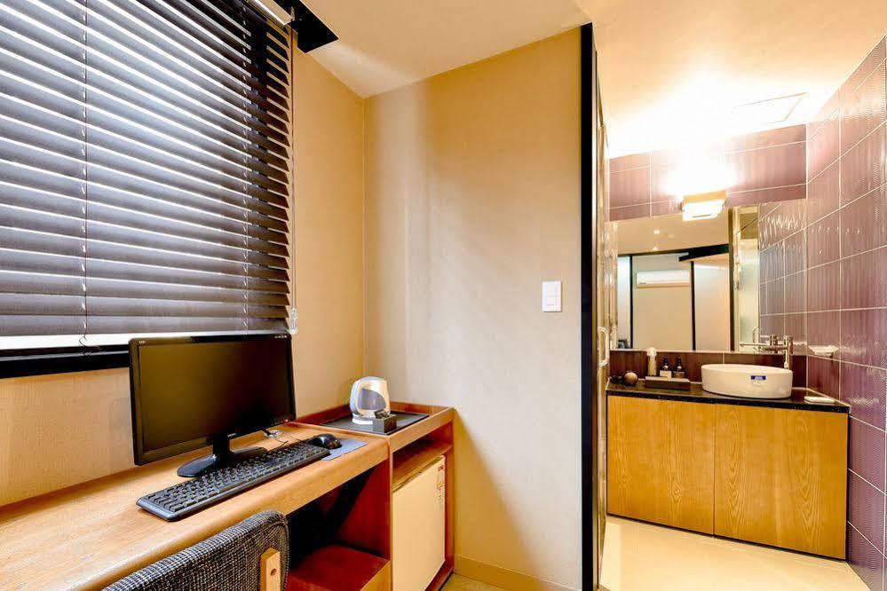 Hotel Ignis Oncheonjang Busan Exteriör bild