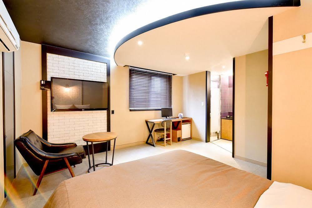 Hotel Ignis Oncheonjang Busan Exteriör bild